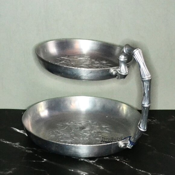Vintage Everlast Aluminum Two Tier Tray Twig Leaf Pattern Tag Attached Serving - Picture 4 of 9